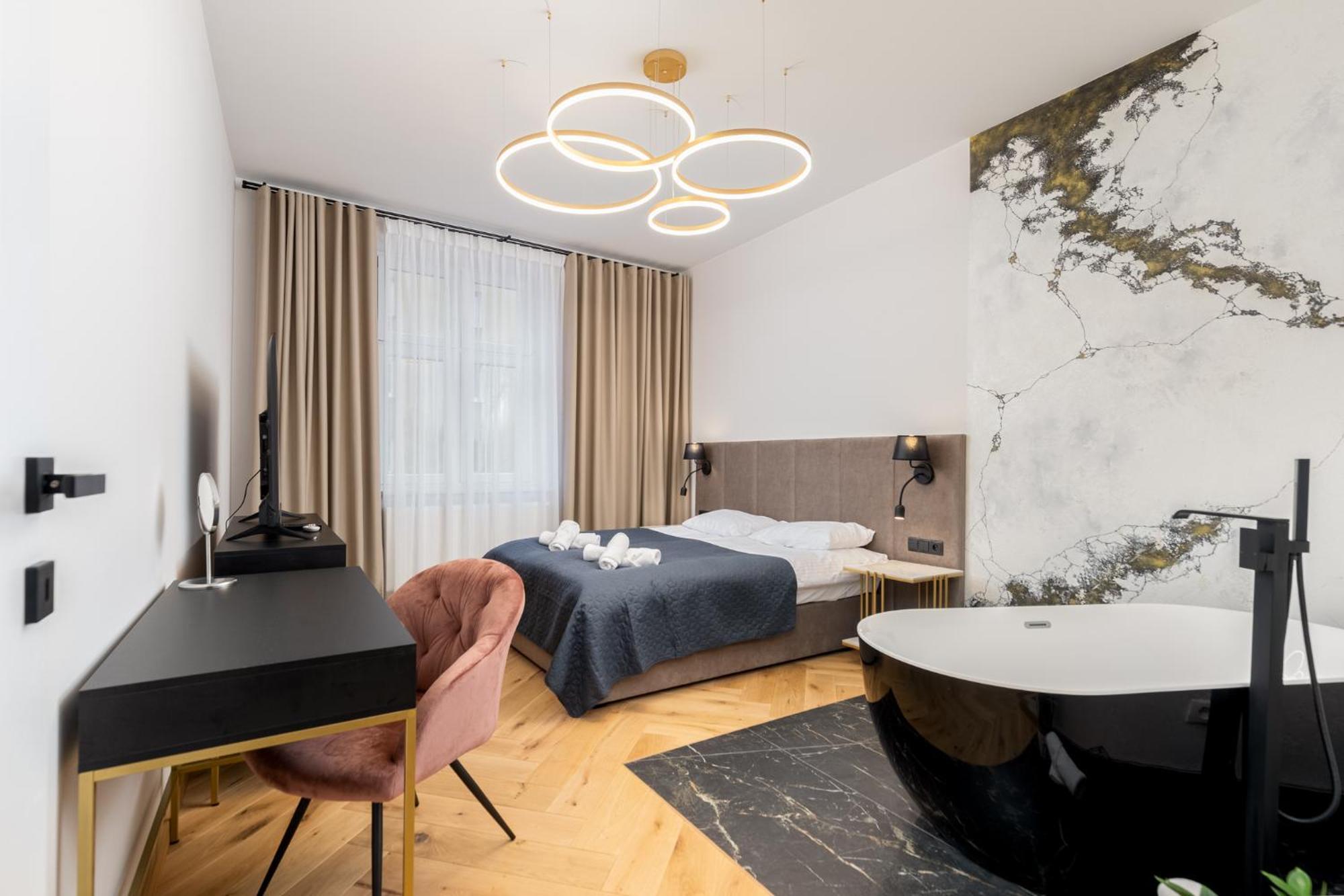 Spa Bedrooms With Sauna&Bath And Free Parking Краків Екстер'єр фото